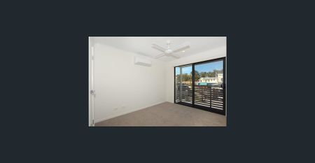 Luxury 3 bedroom townhouse in Buderim - Photo 2