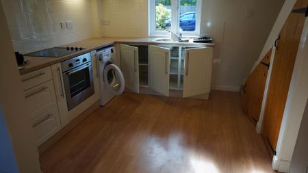 2 bedroom terraced house to rent - Photo 5