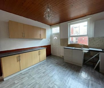 4 bedroom terraced house to rent - Photo 5