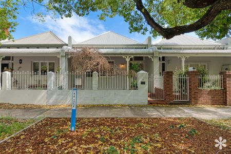 15 Coghlan Road - Photo 2