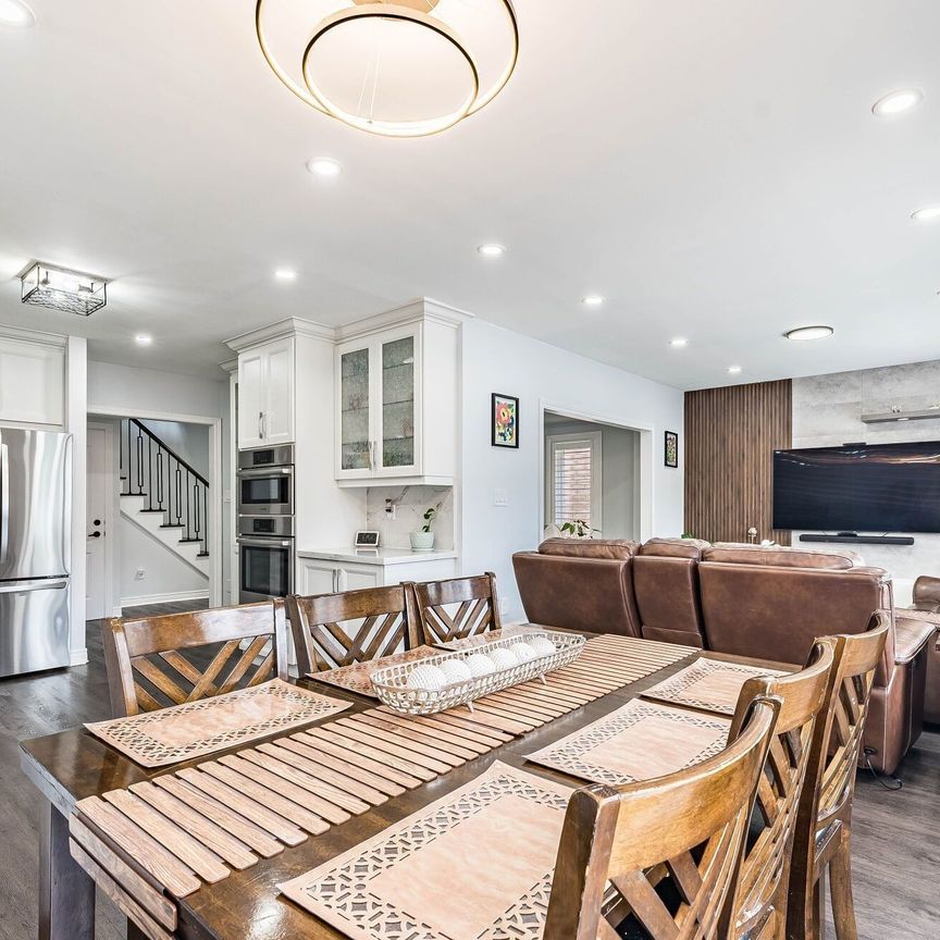 For Lease - 6929 Vicar Gate, Mississauga, Ontario - Photo 1