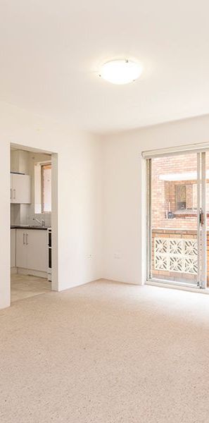 Quiet and Comfortable Apartment - Photo 1