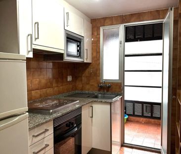 Piso de alquiler en Serpis, Ciutat Jardí - Photo 2