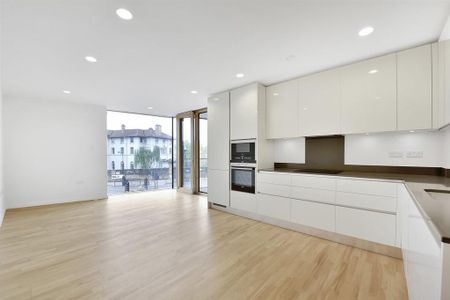 3 bedroom apartment to rent - Photo 3