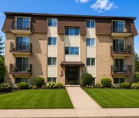 1 room apartment of 83m² in Gatineau - Photo 1