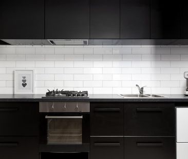 Bright top-floor gem in Fitzroy Norths best pocket - Photo 5