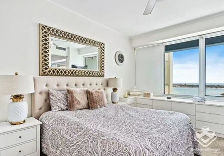 Luxury Broadwater Living â Marine Parade, Labrador - Photo 5