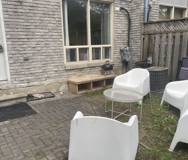 For Lease - 82 Henderson Drive Unit# 82, Aurora, Ontario - Photo 4