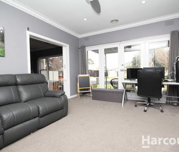 Renovated home near river - Photo 2