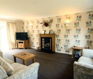 4 bedroom detached house to rent - Photo 1