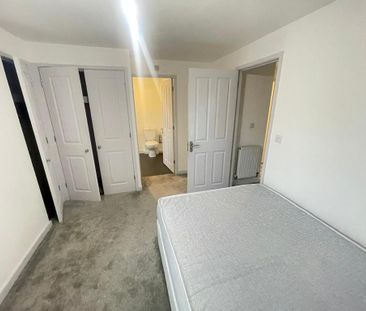 3 bedroom semi-detached house to rent - Photo 2