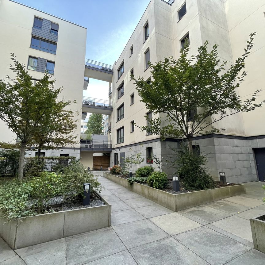 Location Appartement 5 pièces 133m² PARIS 15ème - Photo 1