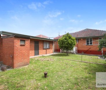 Location Perfect! - Photo 6