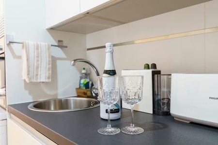 Calle Juan de la Encina, Málaga, Andalusia 29013 - Photo 4