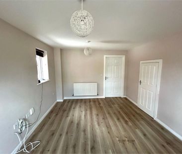 Raglan Way, Birmingham - Photo 1