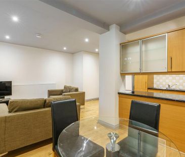 3 bedroom flat to rent - Photo 5