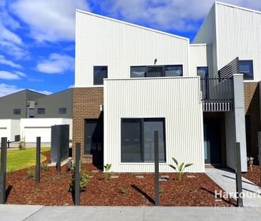 Modern Living in Wollert - 14 Sheba Way - Photo 1