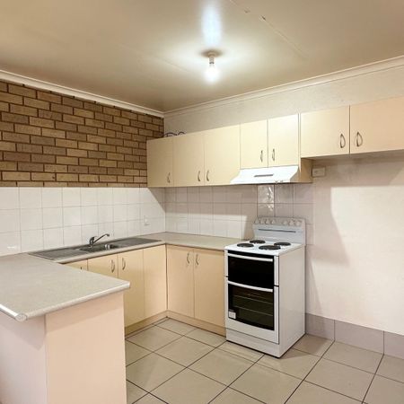 CENTRAL LIVING - Photo 3
