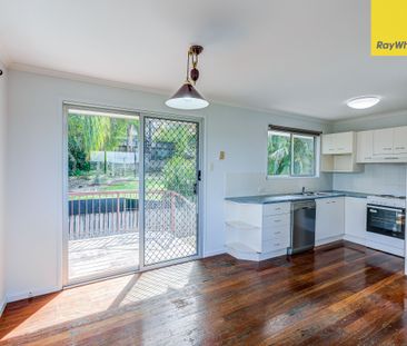 Comfortable 3 bedroom home - Freshly Painted Throughout. - Photo 5