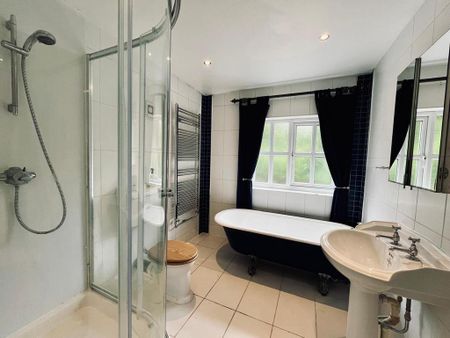 3 bedroom semi-detached house to rent - Photo 3