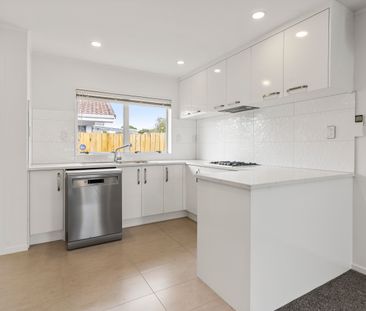 Spacious Fully Renovated Unit - Photo 1