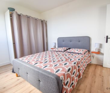 Location Appartement 5 pièces 90m² LE TAMPON 97430 - Photo 3