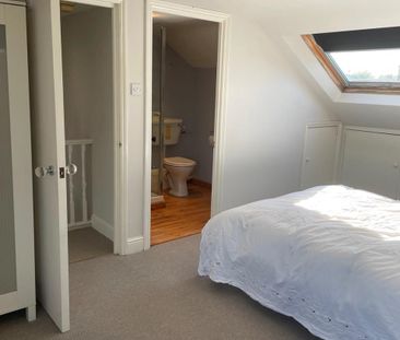 3 Bed Terraced House, Coliston Road, SW18 - Photo 3