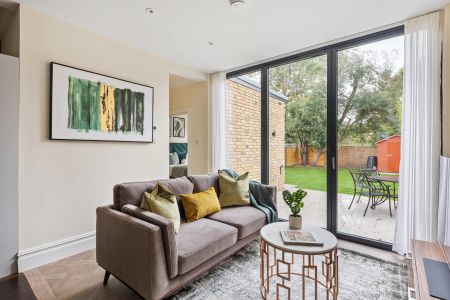 2 Bed, Apartment - Photo 2