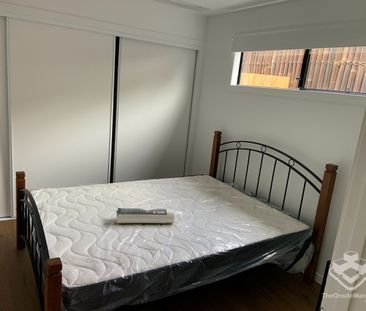 Modern Spacious One Bedroom Unit – Fully Furnished, All Bills Included - Photo 6