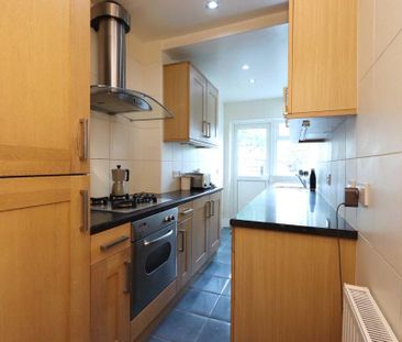 3 bedroom terraced house to rent - Photo 4