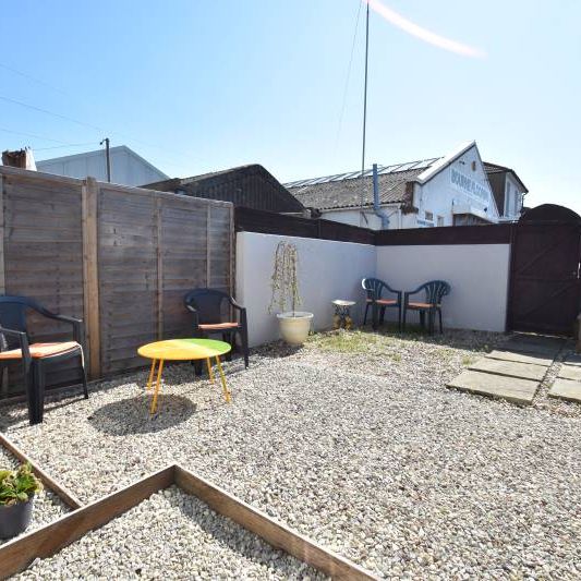 Myrtle Road, Eastbourne, BN22 7SP - Photo 1