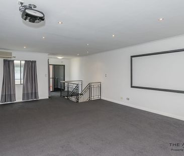 Beautifully Presented Townhouse with City Views – Prime Inner-City ... - Photo 4