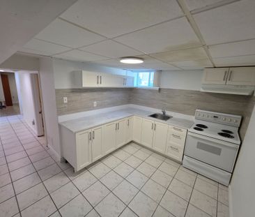 For Lease - 189 Cherrywood Drive Unit# Lower Level / Basement, Newm... - Photo 1