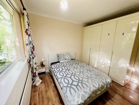 room 3 - Photo 5