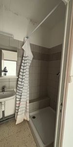 Location Appartement 2 pièces 35m² NIMES 30000 - Photo 4