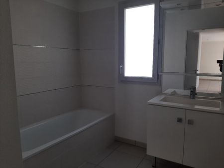 location Appartement T3 DE 66.45m² À LIMOGES - Photo 3