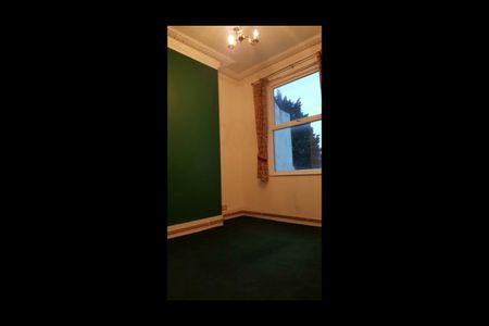 1 Bed Flat, Kingswood Road, SE20 - Photo 3
