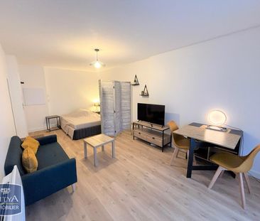 Location Appartement 1 pièce 28m² BEAUPREAU EN MAUGES 49600 - Photo 2