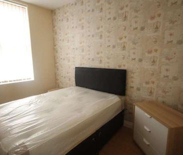 Harehills Lane, Leeds, LS8 - Photo 2