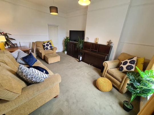 6 bedroom terraced house to rent - Photo 1