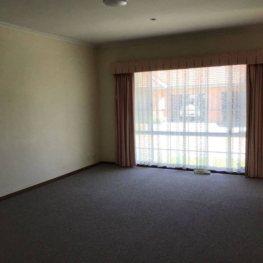 Just like a house is this lovely 2 bedroom unit with all the comforts - Photo 1