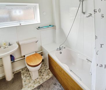 3 bedroom terraced house to rent - Photo 2