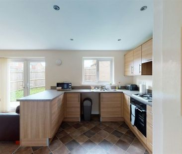 Detached house to rent on - Photo 6