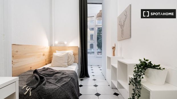 barcelona, Catalonia 08003 - Photo 1