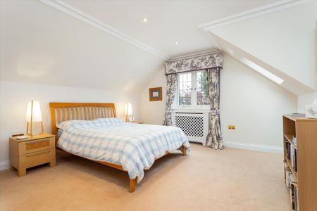 6 bedroom detached house to rent - Photo 4