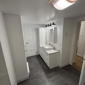 4 1/2 à louer rénové - Granby - Photo 2