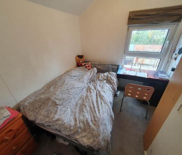 4 bedroom terraced house to rent - Photo 2