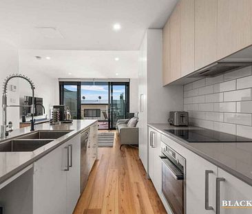 Spacious Inviting Townhouse Bathed in Sunlight - Photo 3