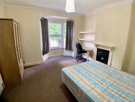 3 bedroom terraced house to rent - Photo 3