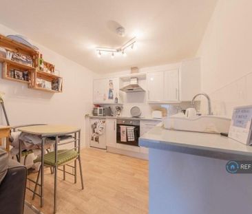 1 bedroom flat to rent - Photo 6